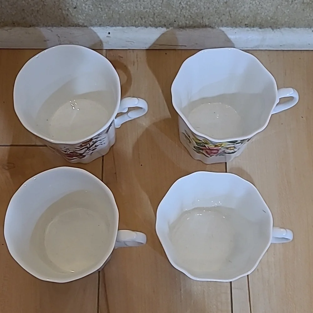 4 Royal Grafton cup, no damage - Picture 6 of 8